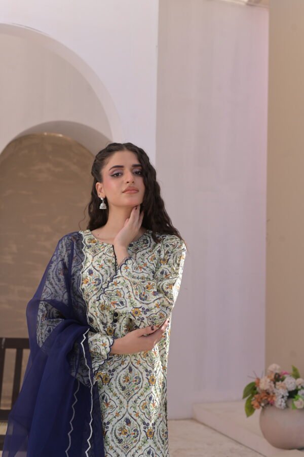 THE ASMIRA SET. - Image 3